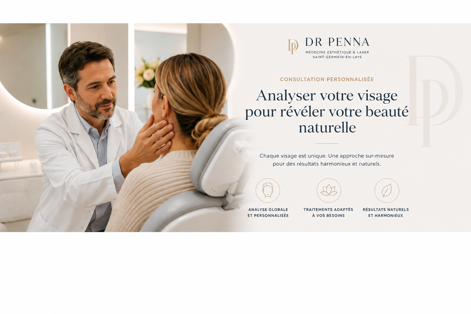 Médecin esthétique réalisant une analyse globale du visage à Saint-Germain-en-Laye